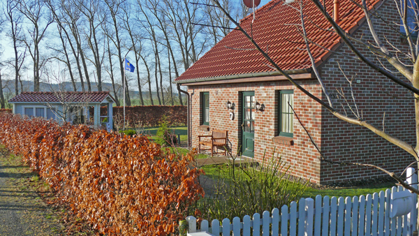 Die Ostansicht des Ferienhauses am Hoch Hilgor - Rügen