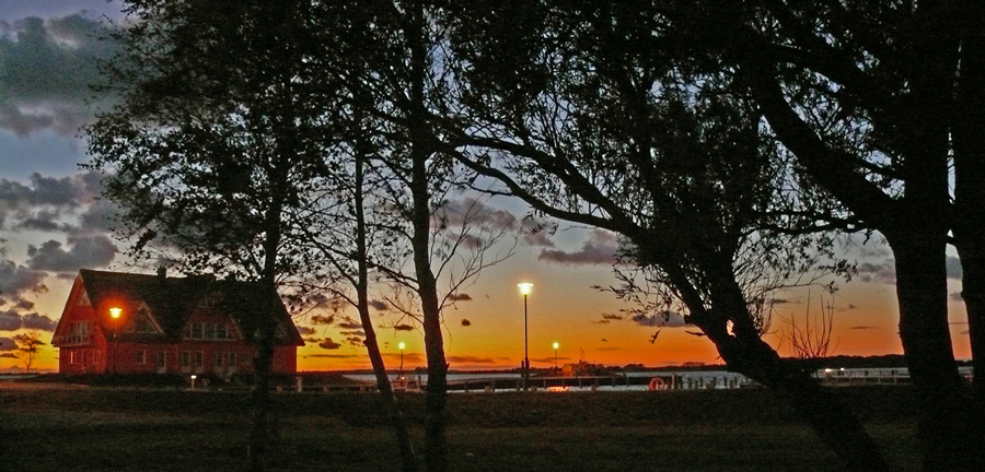 Yachthafen Vieregge am Abend